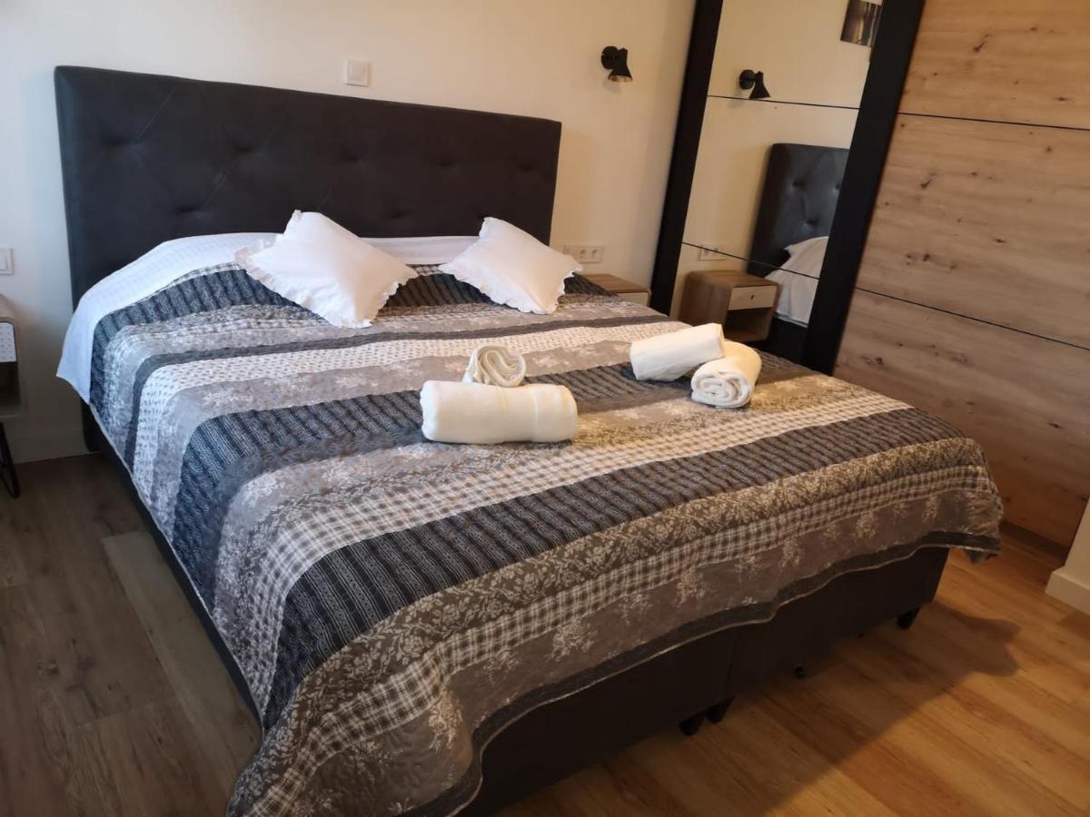 Lovro Luxury Apartment With Jacuzzi And Terrace Sea View Sali Exteriér fotografie
